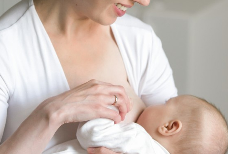 A importância da boa saúde da mãe para a primeira alimentação do bebê - Abiad 